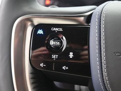 New 2026 INFINITI QX80 4WD image 17