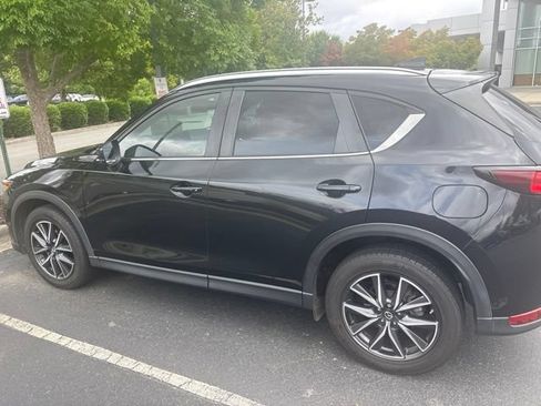 Used 2018 MAZDA CX-5 Touring w/ Preferred Equipment Package FWD image 4