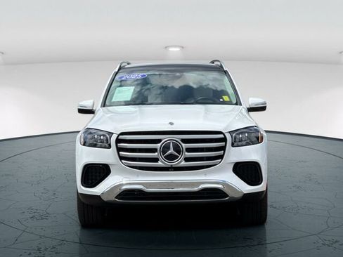 Used 2025 Mercedes-Benz GLS 450 4MATIC image 9