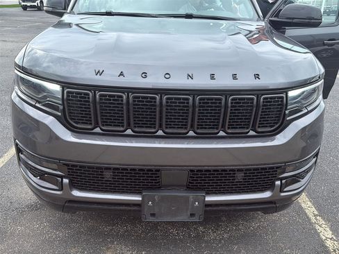 Used 2024 Jeep Wagoneer Series II AWD/4WD image 3