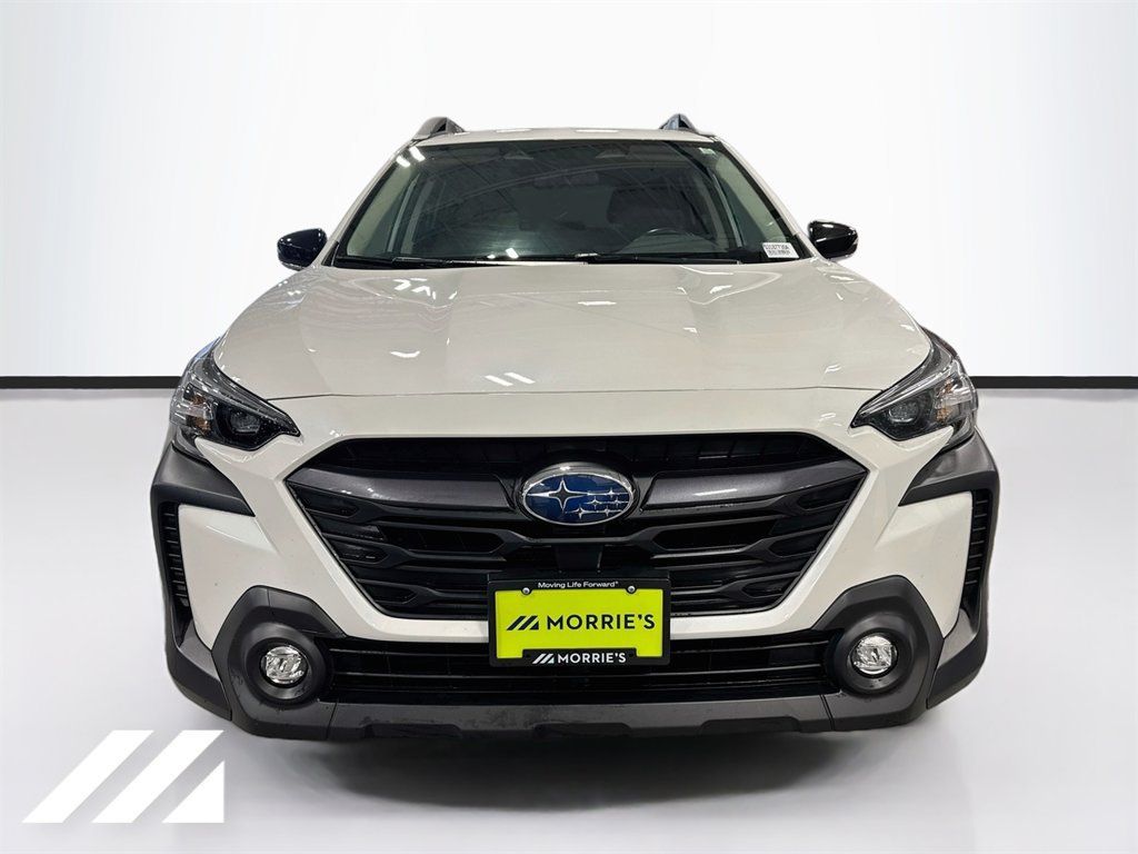 Used 2025 Subaru Outback Premium AWD/4WD image 2