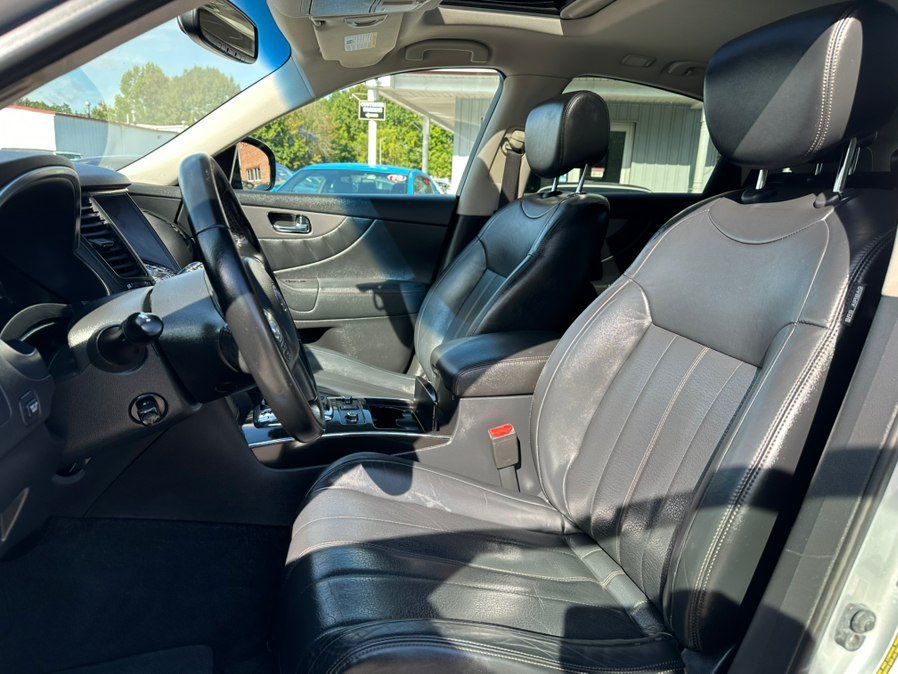 Used 2017 INFINITI QX70 AWD w/ Premium Package image 13