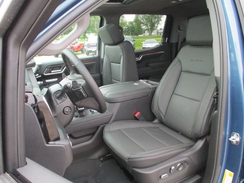 New 2026 GMC Sierra 1500 Denali w/ Denali Reserve Package AWD/4WD image 12