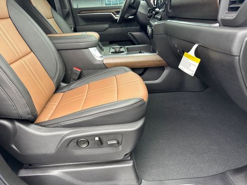 Used 2026 Chevrolet Silverado 3500 High Country w/ Technology Package image 14