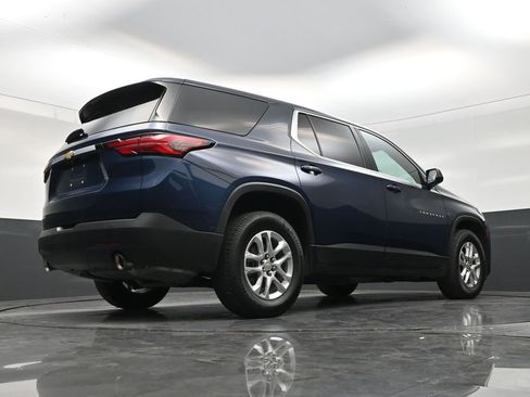 Used 2023 Chevrolet Traverse LS FWD image 24