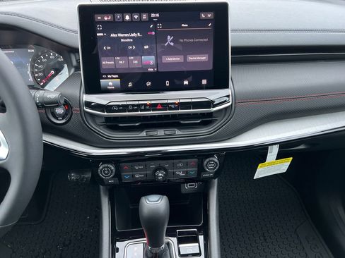 New 2026 Jeep Compass Trailhawk image 24