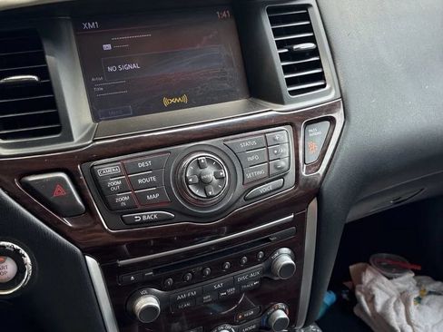 Used 2014 Nissan Pathfinder Platinum w/ Platinum Premium Package AWD/4WD image 23