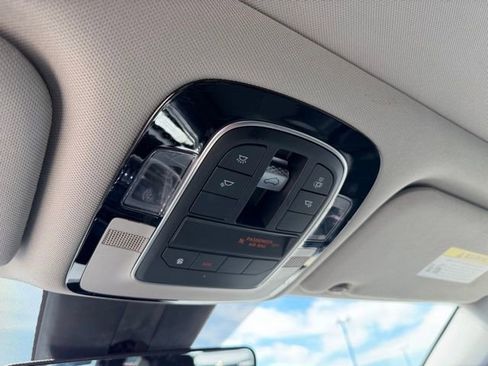 Used 2021 Hyundai Santa Fe SEL w/ Convenience + Premium Package FWD image 34