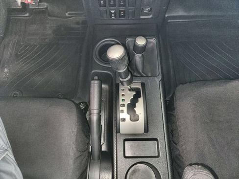 Used 2013 Toyota FJ Cruiser 4WD w/ Upgrade Pkg image 19