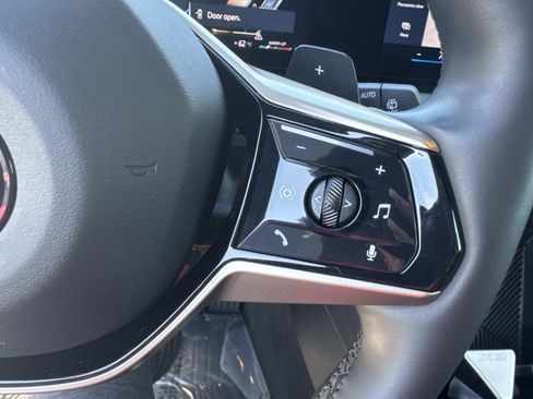 Used 2025 BMW X3 xDrive30i w/ Premium Package image 28