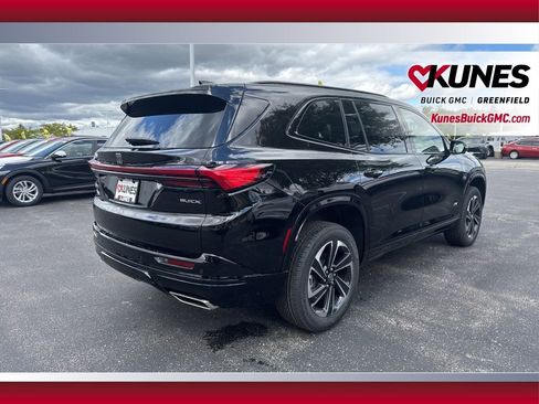 New 2026 Buick Enclave Sport Touring w/ LPO, Floor Liner Package image 4