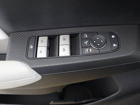 New 2026 Mitsubishi Outlander SE image 35