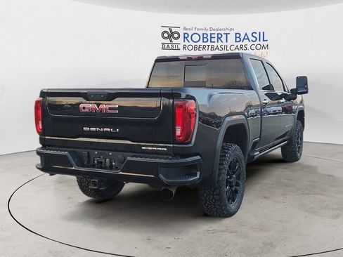 Used 2023 GMC Sierra 3500 Denali w/ Denali Black Diamond Edition image 4