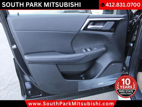 New 2026 Mitsubishi Outlander LE AWD/4WD image 13
