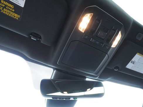 Used 2023 Toyota Highlander XSE image 35