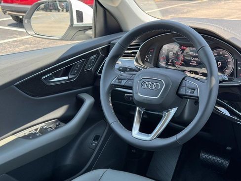 New 2025 Audi Q8 Premium image 7