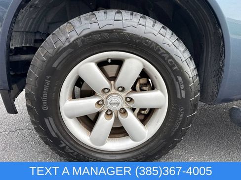 Used 2014 Nissan Titan SV w/ SV Value Truck Package AWD/4WD image 9