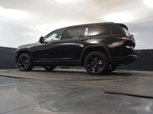 New 2025 Jeep Grand Cherokee L Altitude image 53