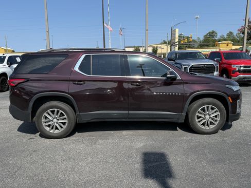 Used 2022 Chevrolet Traverse LT FWD image 12