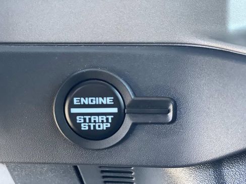 Used 2025 Ford Bronco Outer Banks image 13