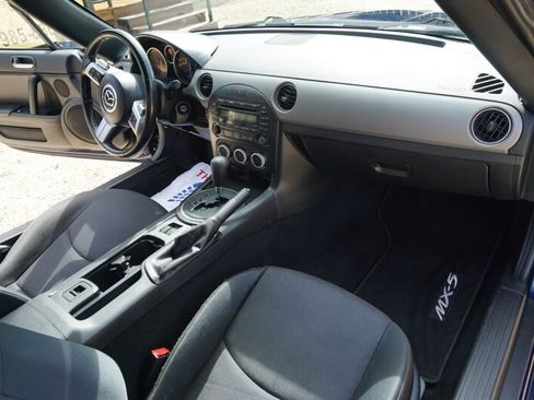 Used 2012 MAZDA MX-5 Miata Sport image 26