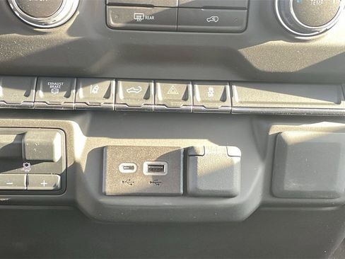 New 2025 Chevrolet Silverado 2500 W/T image 30