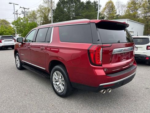 Used 2023 GMC Yukon XL Denali AWD/4WD image 5