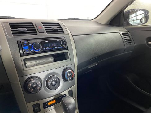 Used 2010 Toyota Corolla S image 24