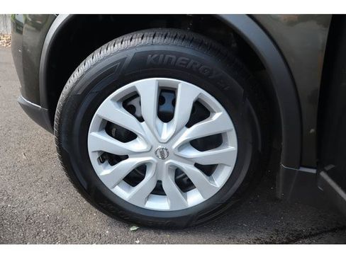 Used 2016 Nissan Rogue S AWD/4WD image 14