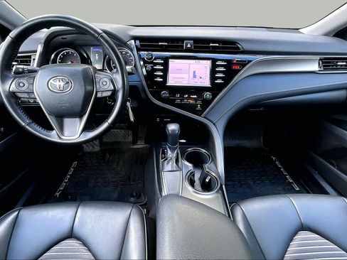 Used 2019 Toyota Camry SE FWD image 14