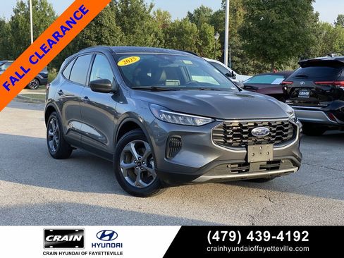 Used 2025 Ford Escape ST-Line image 1