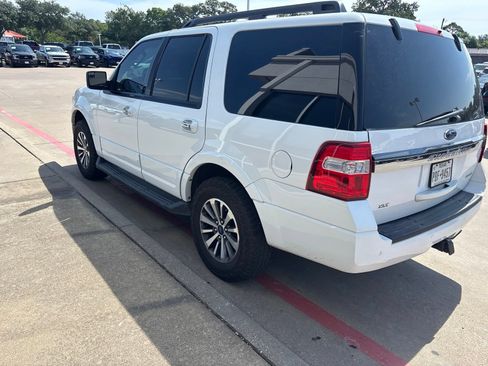 Used 2017 Ford Expedition XLT RWD image 6