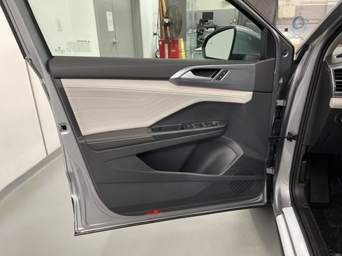 New 2026 Volkswagen Taos SEL image 26