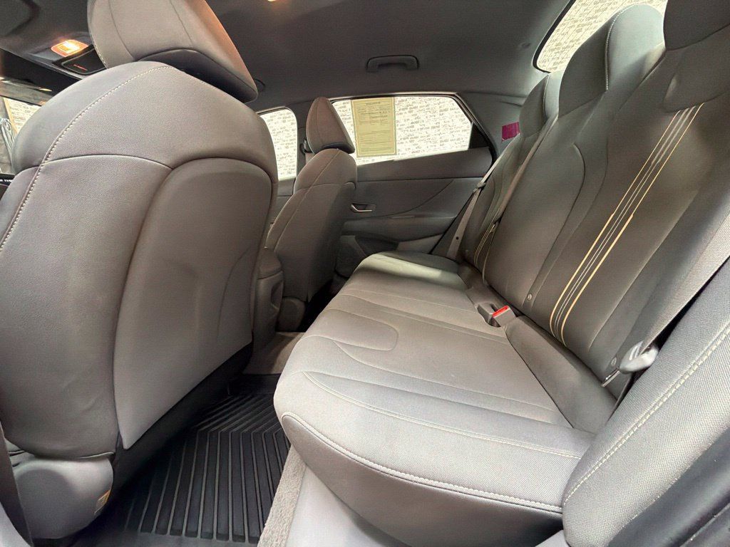 Used 2026 Hyundai Elantra Sport FWD image 13