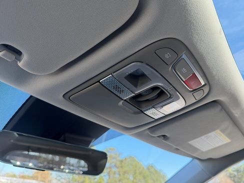 Used 2025 Kia Telluride SX FWD image 33