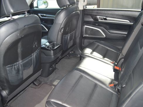 Used 2022 Kia Telluride LX AWD/4WD image 19