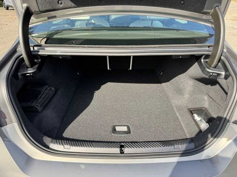 Used 2025 BMW i5 xDrive40 w/ Premium Package image 16