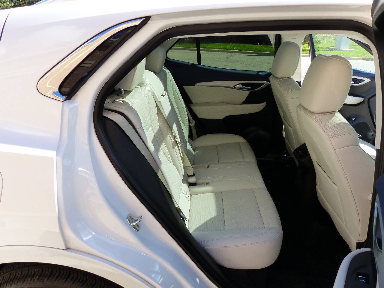 Used 2025 Buick Envision Avenir AWD/4WD image 55