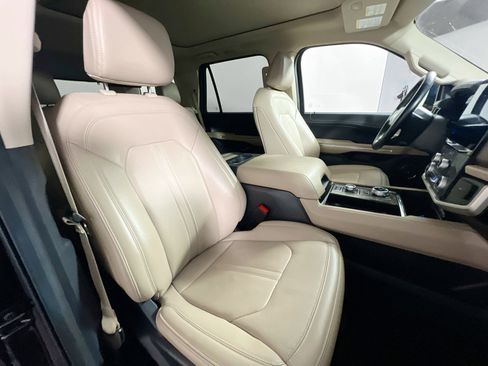 Used 2024 Ford Expedition Limited AWD/4WD image 31