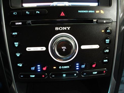 Used 2016 Ford Explorer Platinum AWD/4WD image 23