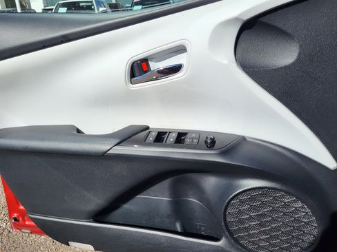 Used 2018 Toyota Prius Four Touring w/ Premium Convenience Package image 14