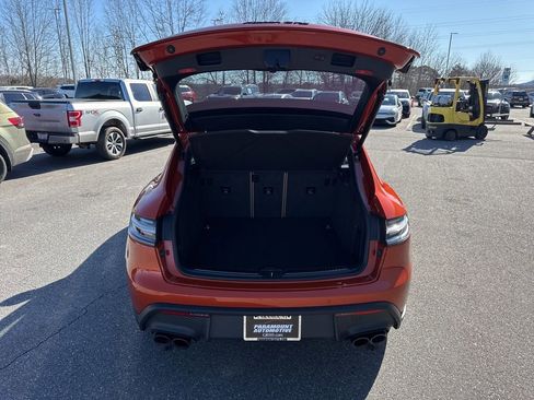 Used 2023 Porsche Macan GTS image 11