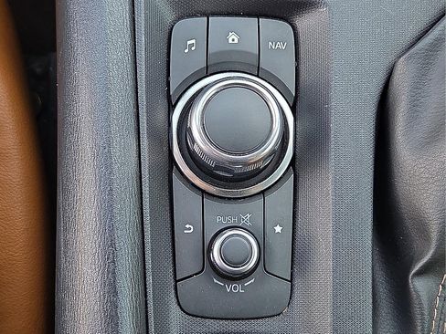 Used 2018 FIAT 124 Spider Lusso image 16