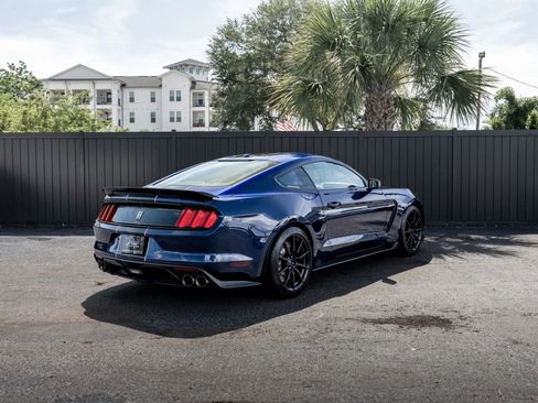 Used 2018 Ford Mustang Shelby GT350 w/ Convenience Package RWD image 3