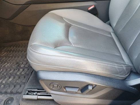 Used 2020 Audi Q8 Prestige image 26