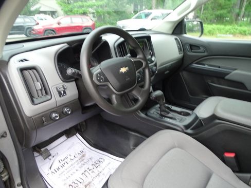 Used 2019 Chevrolet Colorado 4x4 Crew Cab w/ WT Convenience Package image 10