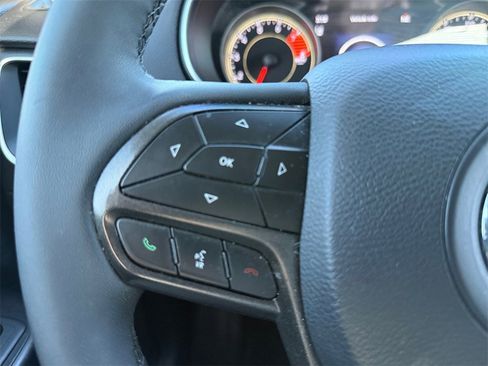 Used 2022 Jeep Cherokee Trailhawk image 18