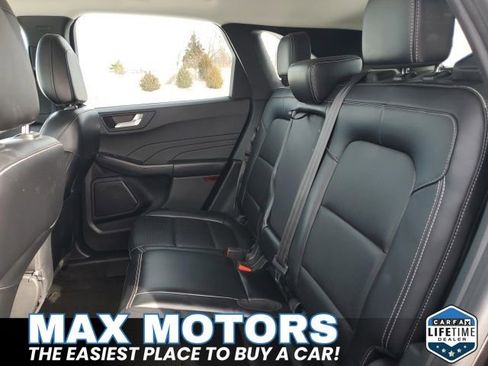 Certified 2023 Ford Escape Platinum AWD/4WD image 17