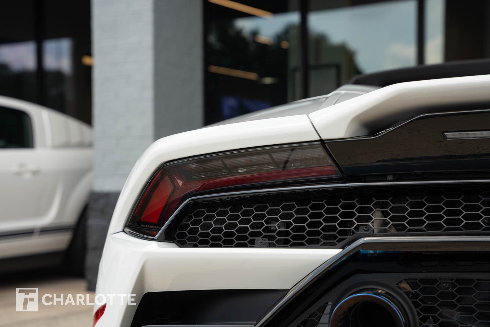 Used 2024 Lamborghini Huracan EVO AWD/4WD image 12