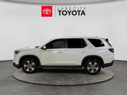 Used 2024 Honda Pilot EX-L image 3